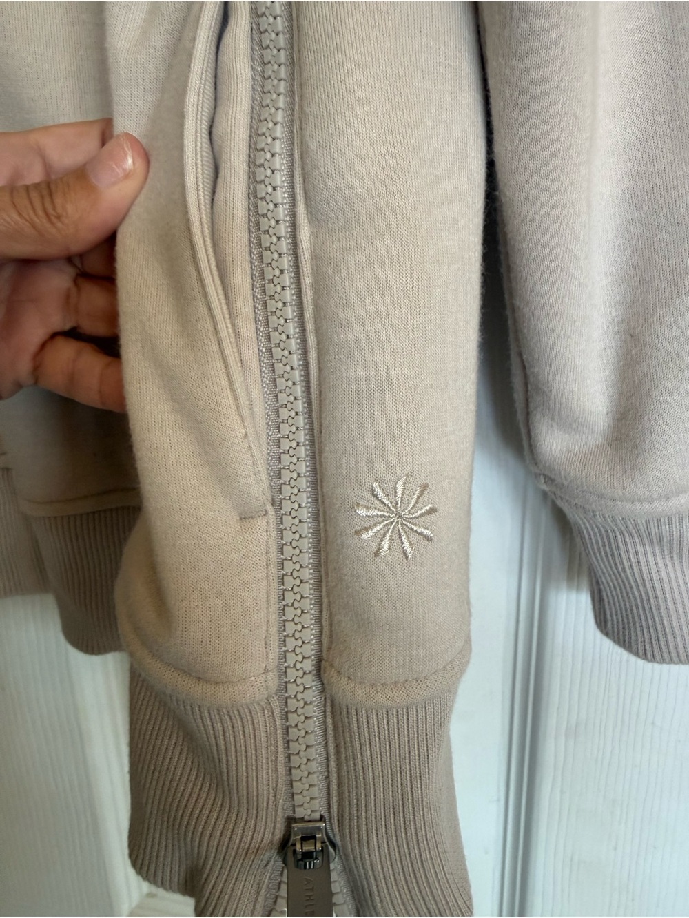 Athleta Cozy Karma 1/2 Zip Sweatshirt – Size Small - Picture 6 of 7
